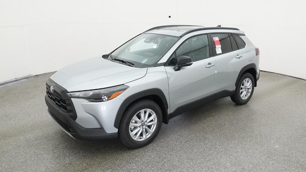 2026 Toyota Corolla Cross LE's photo