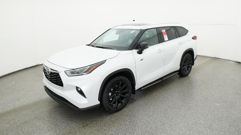 2026 Toyota Highlander Limited's photo