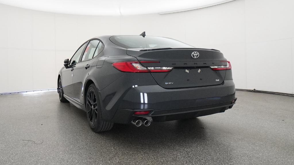 2026 Toyota Camry SE photo 3