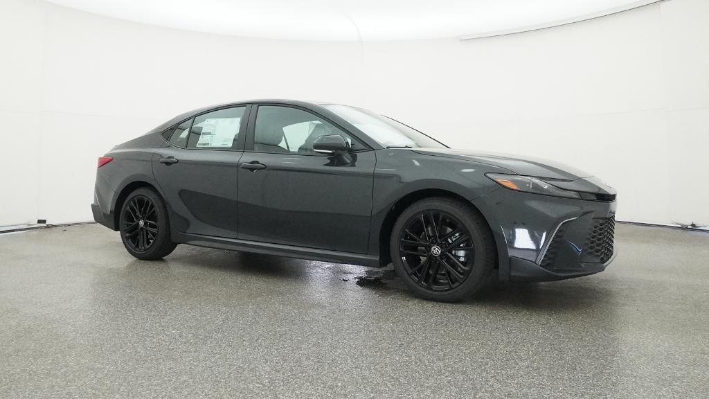 2026 Toyota Camry SE photo 4