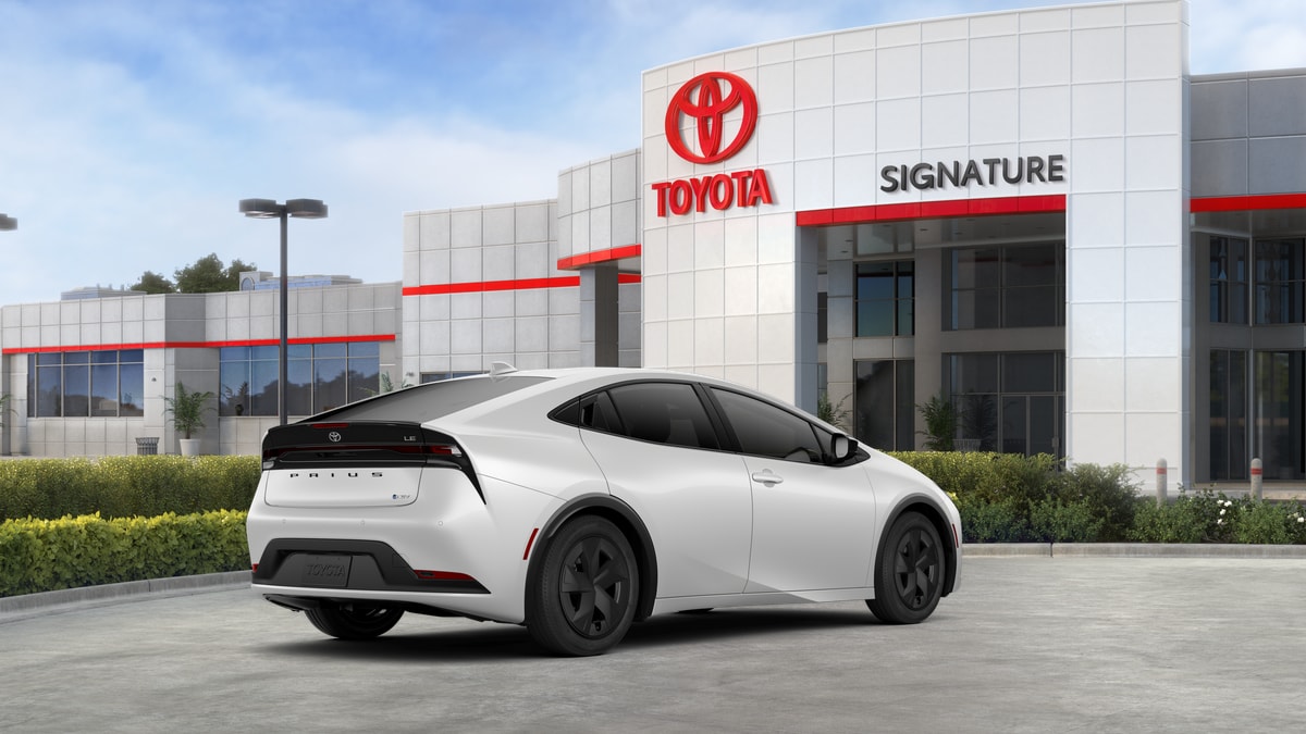 2026 Toyota Prius LE - Photo 10