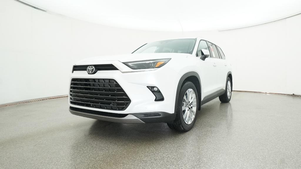2026 Toyota Grand Highlander Platinum photo 2
