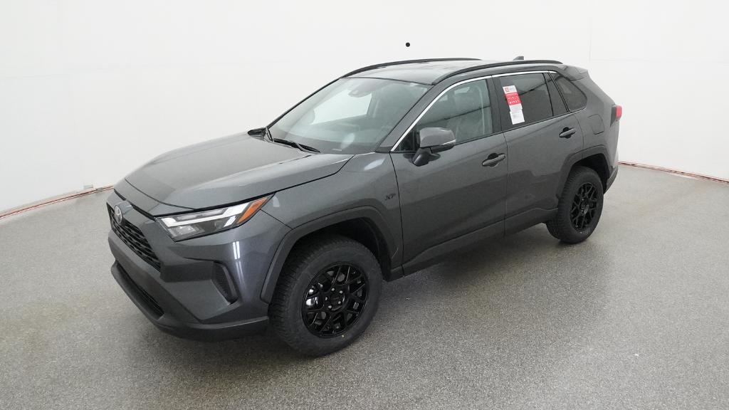 2025 Toyota RAV4 XLE's photo