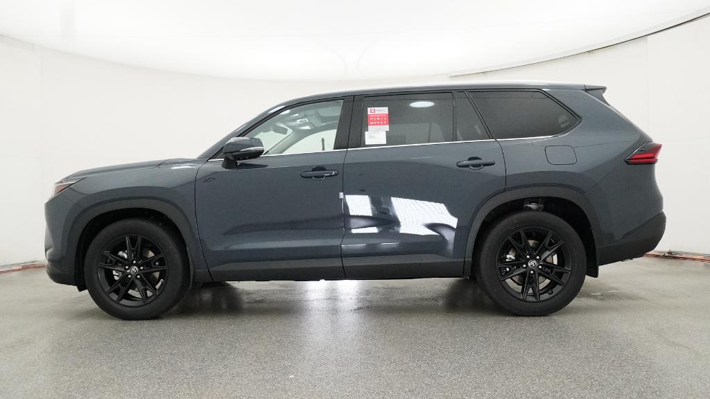 2026 Toyota Grand Highlander Limited photo 2