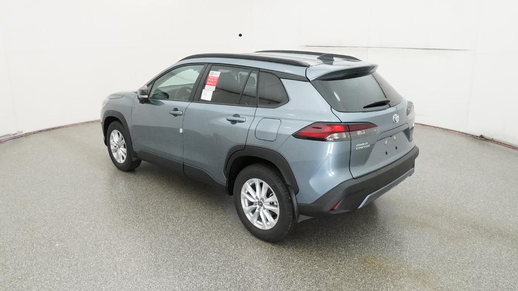 2026 Toyota Corolla Cross LE photo 2