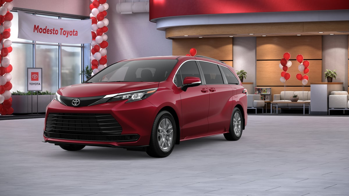 2026 Toyota Sienna LE 8-Passenger Hybrid FWD's photo