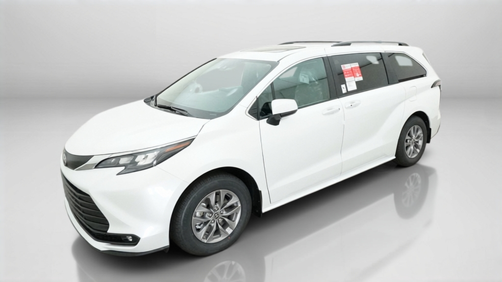 2026 Toyota Sienna XLE Van Passenger Van