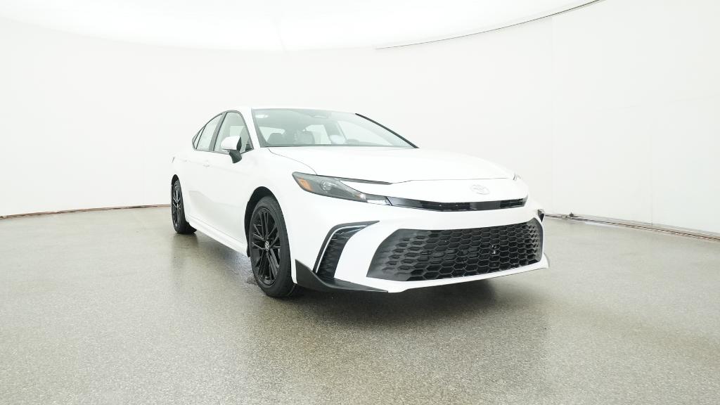 2026 Toyota Camry SE photo 3