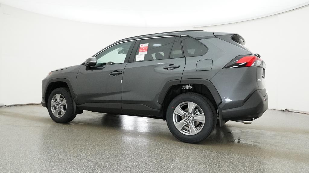 2025 Toyota RAV4 XLE photo 2