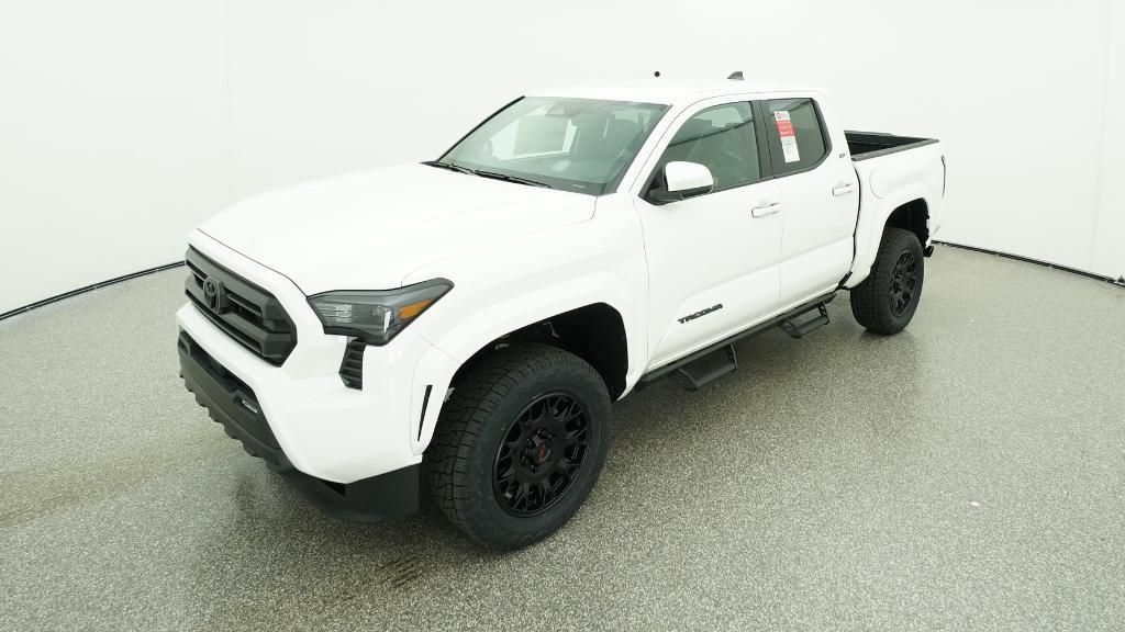 2025 Toyota Tacoma SR5's photo