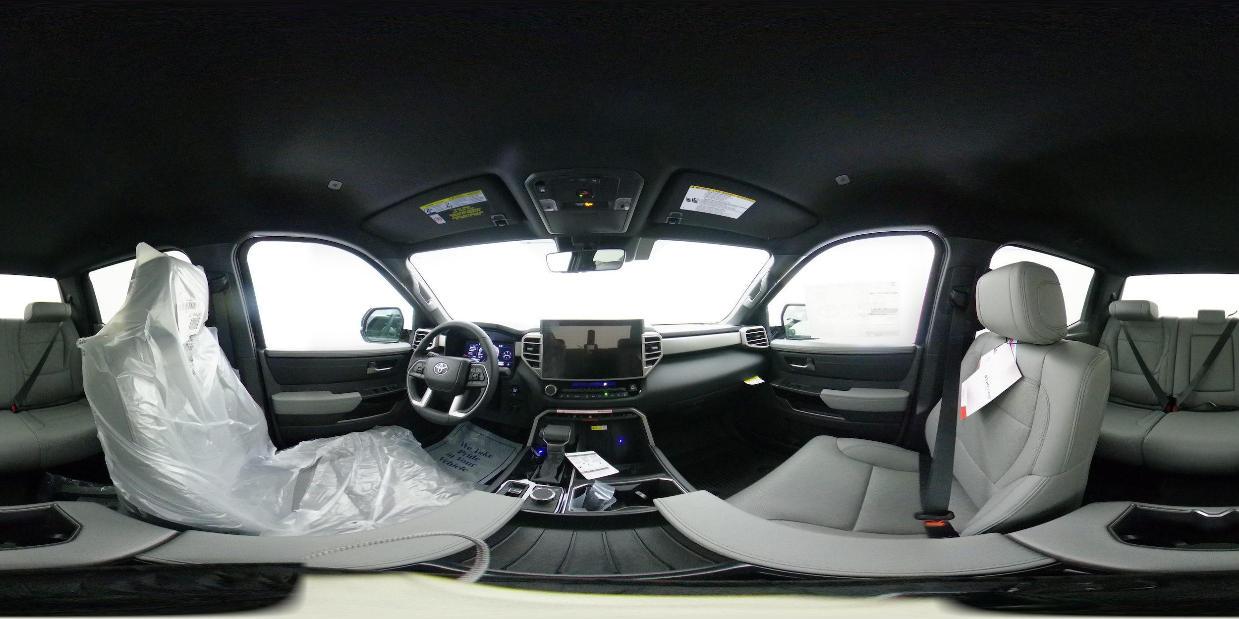 2025 Toyota Tundra Limited - Photo 25