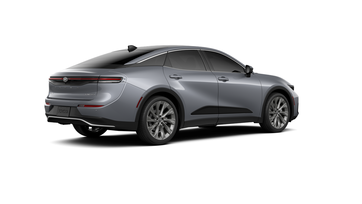 2026 Toyota Crown Limited - Photo 10