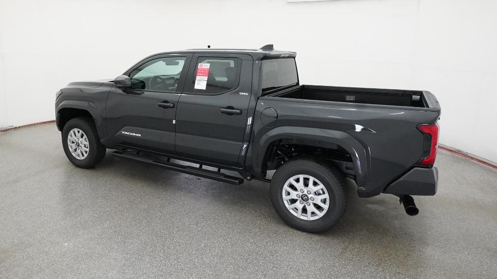 2025 Toyota Tacoma SR5 photo 8