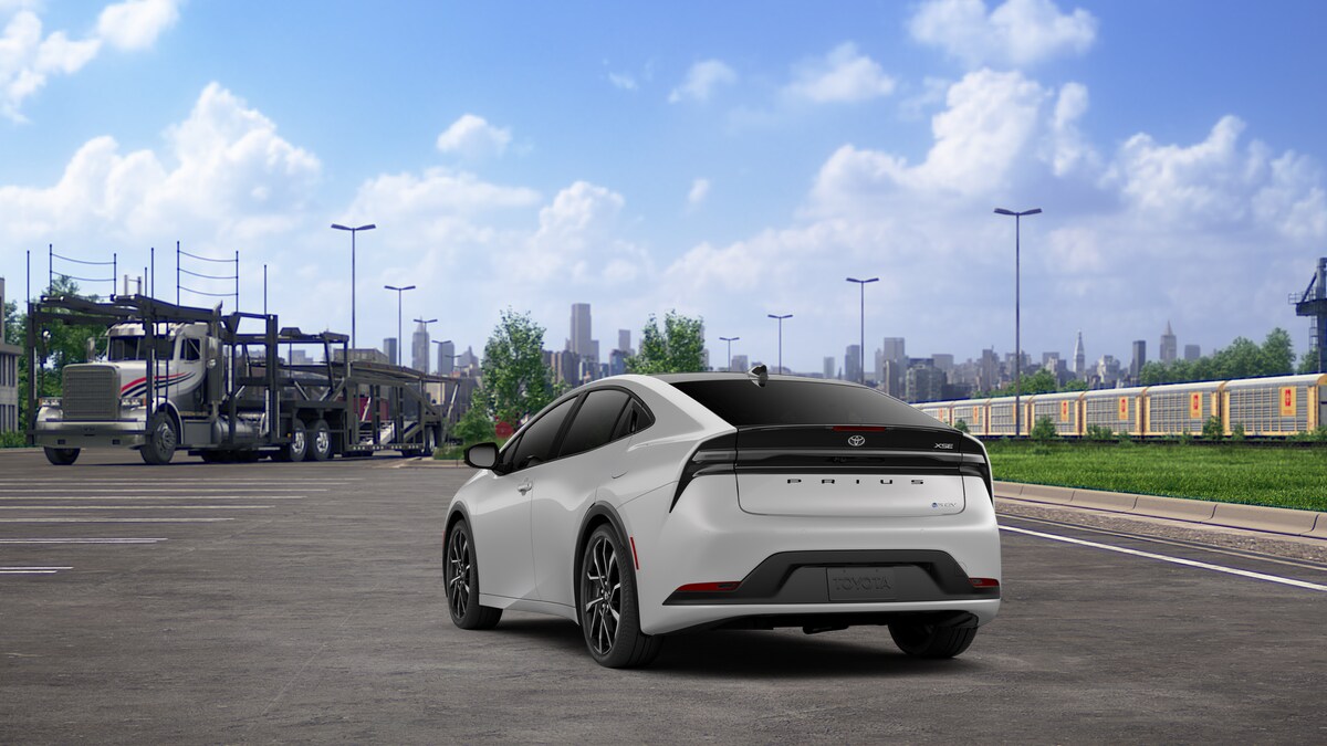 2027 Toyota Prius Plug-in Hybrid XSE Premium - Photo 7