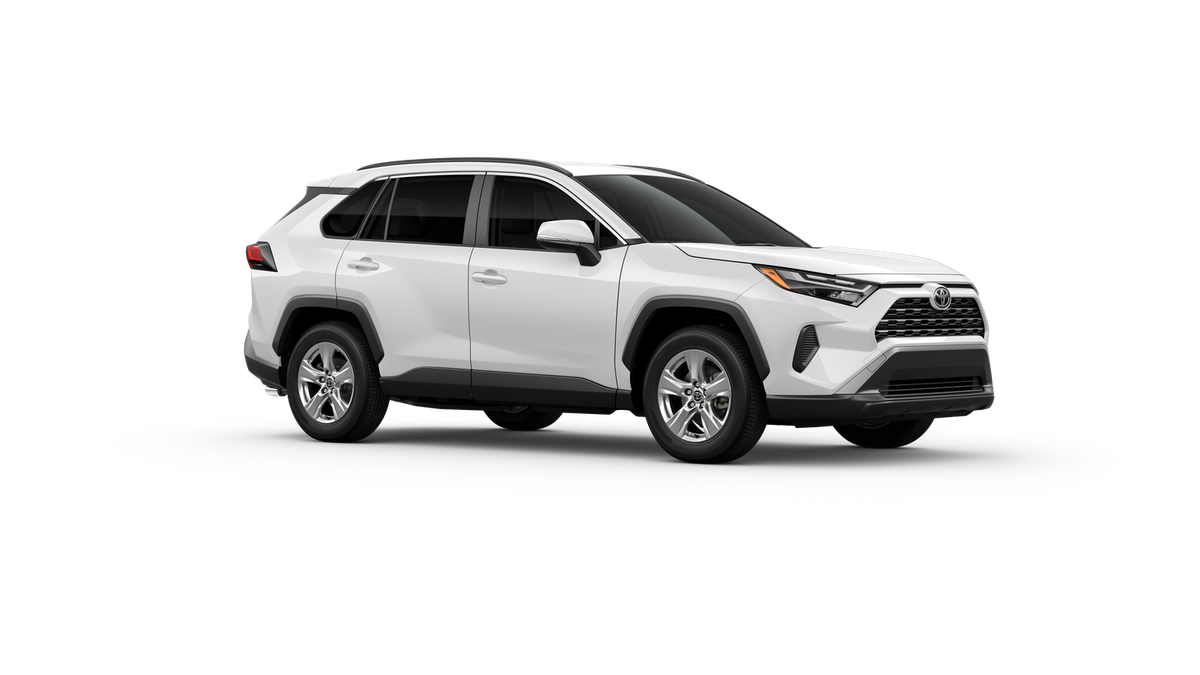 2025 Toyota RAV4 XLE photo 16