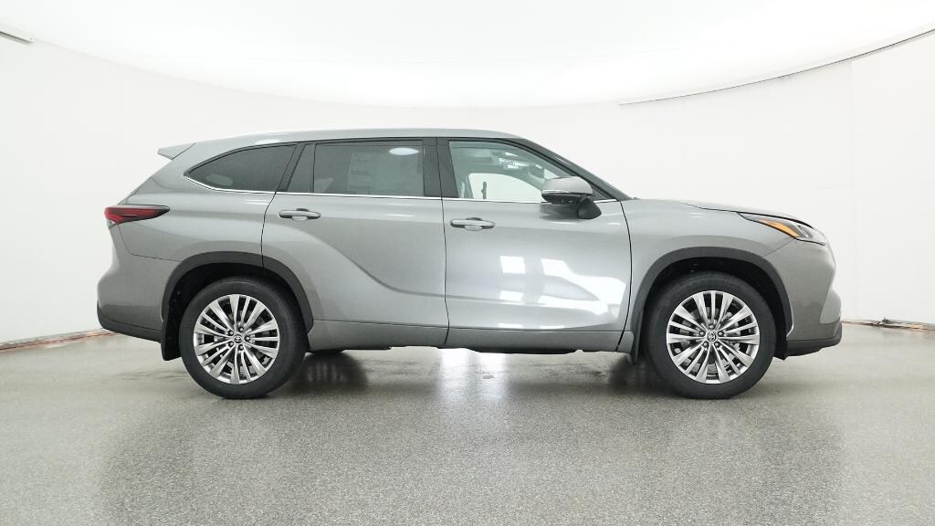 Used 2026 Toyota Highlander Platinum SUV