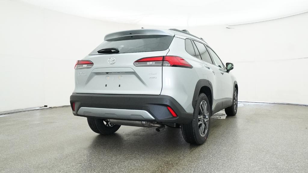 2026 Toyota Corolla Cross XLE photo 2