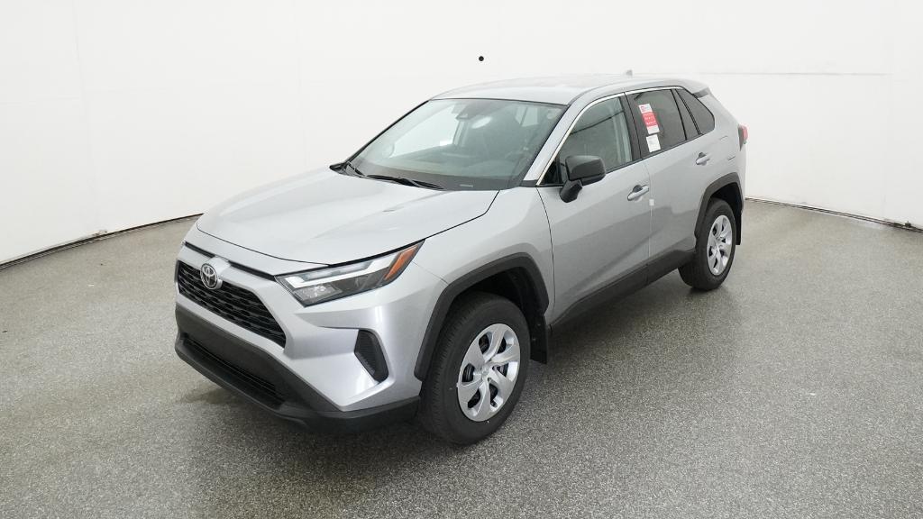 2025 Toyota RAV4 LE's photo