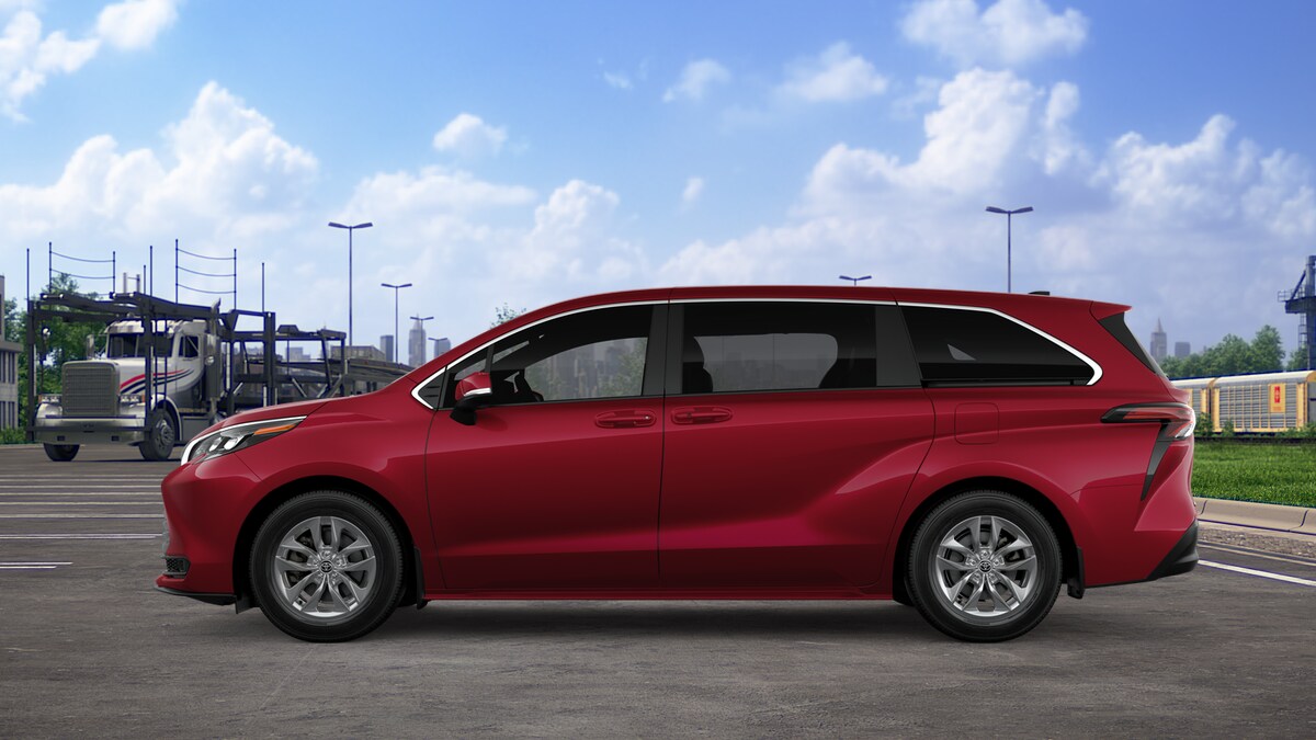 2026 Toyota Sienna LE photo 4
