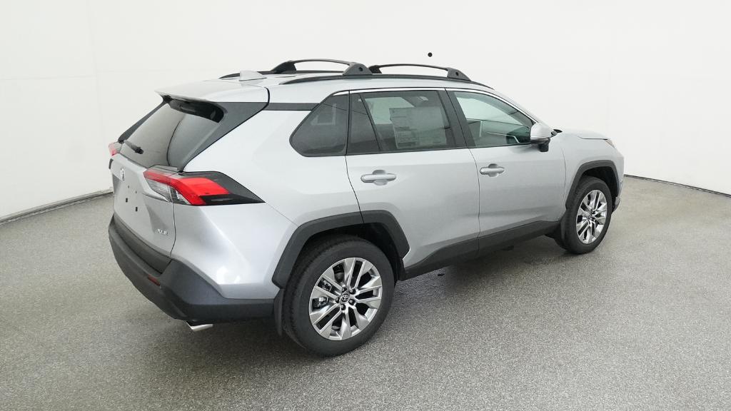 2025 Toyota RAV4 XLE Premium photo 3