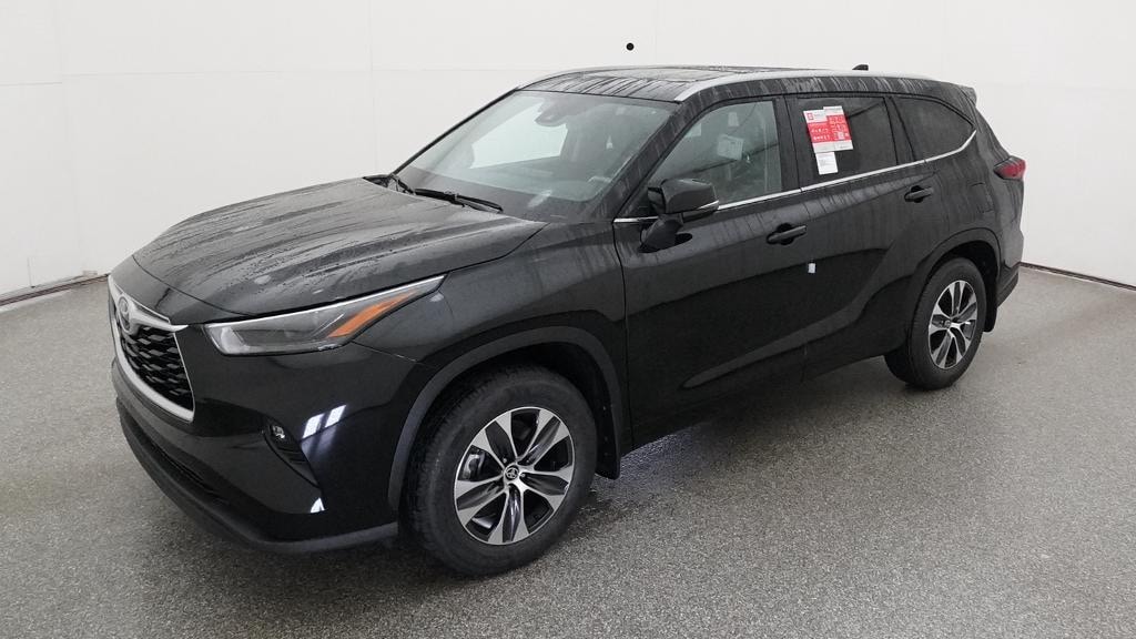 New 2026 Toyota Highlander XLE SUV