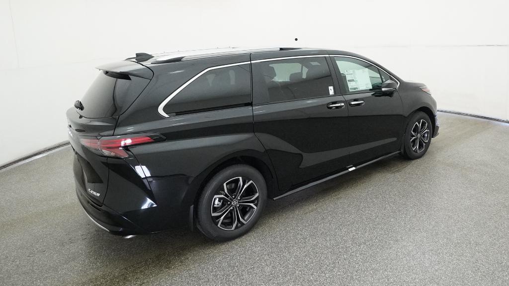 2025 Toyota Sienna Platinum photo 2