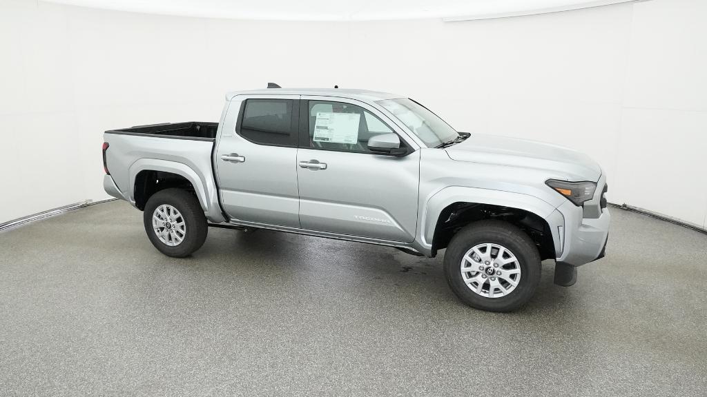 2025 Toyota Tacoma SR5 photo 4