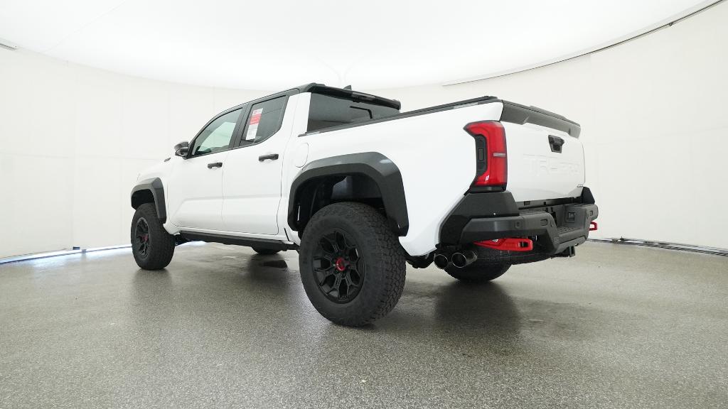 2025 Toyota Tacoma TRD Pro - Photo 17