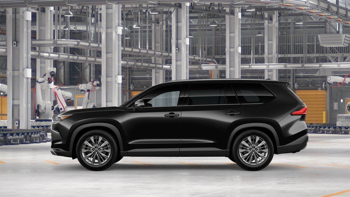 2026 Toyota Grand Highlander Platinum AWD photo 2