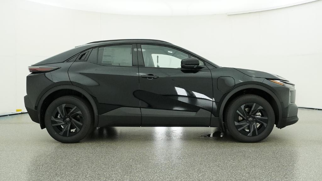 New 2026 Toyota C-HR SE SUV