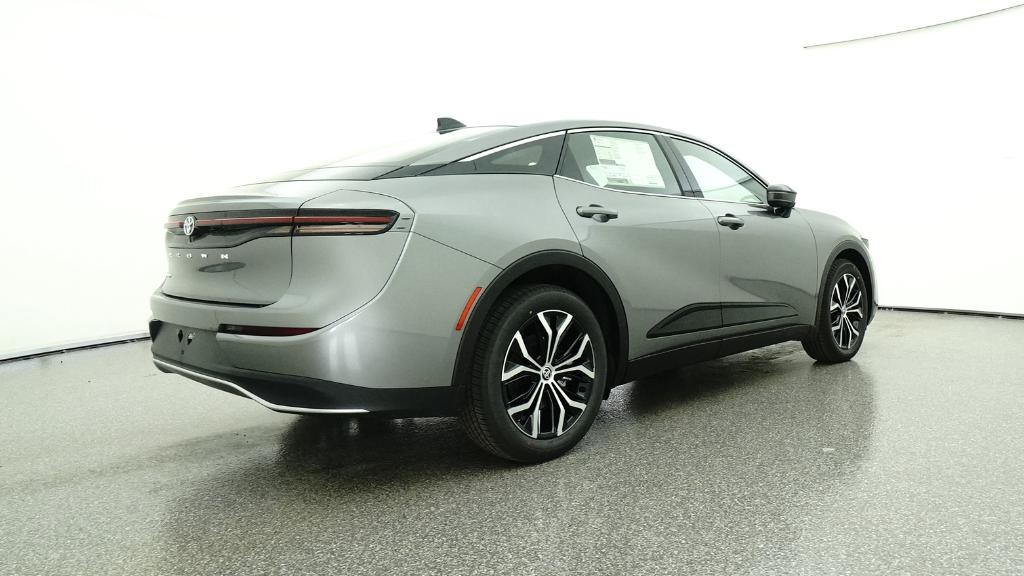 2026 Toyota Crown XLE photo 2