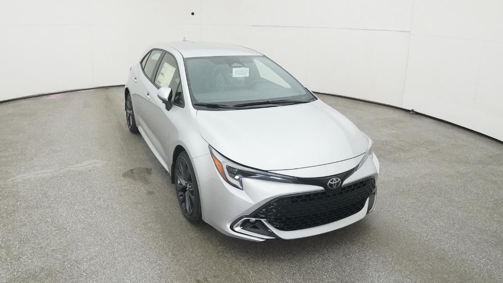 2025 Toyota Corolla XSE photo 2