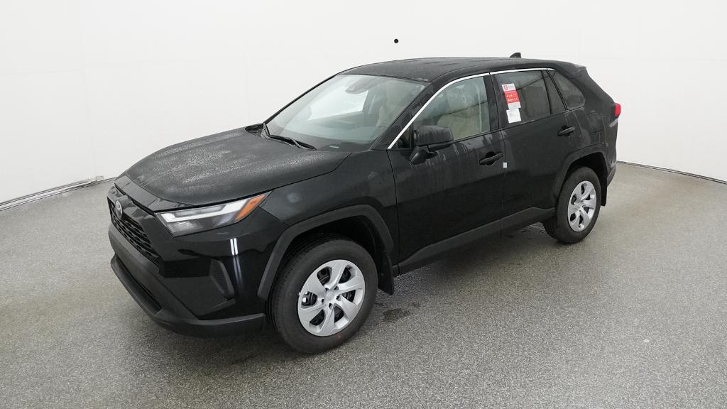 2025 Toyota RAV4 LE's photo