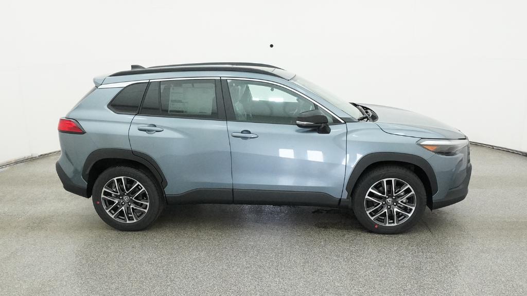 2026 Toyota Corolla Cross XLE photo 2