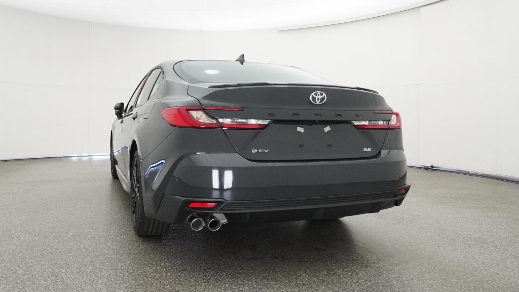 2026 Toyota Camry SE photo 3
