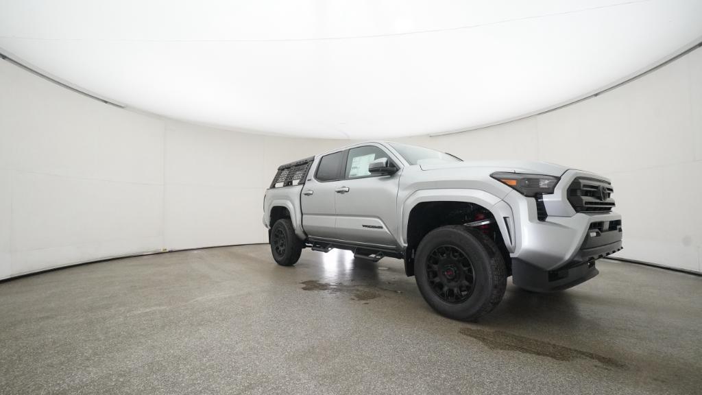 2025 Toyota Tacoma SR5 - Photo 28