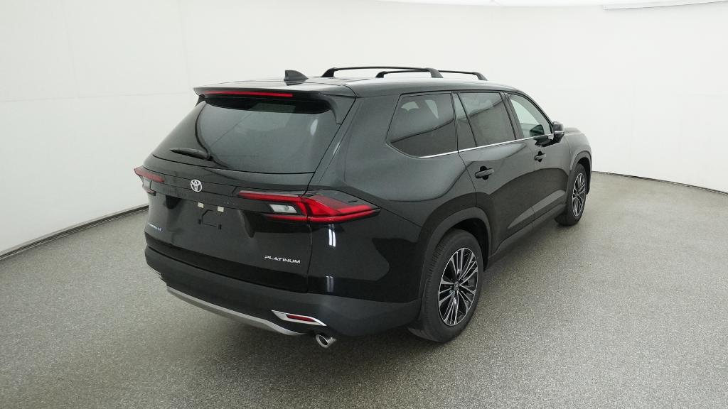 2026 Toyota Highlander Hybrid Platinum photo 2