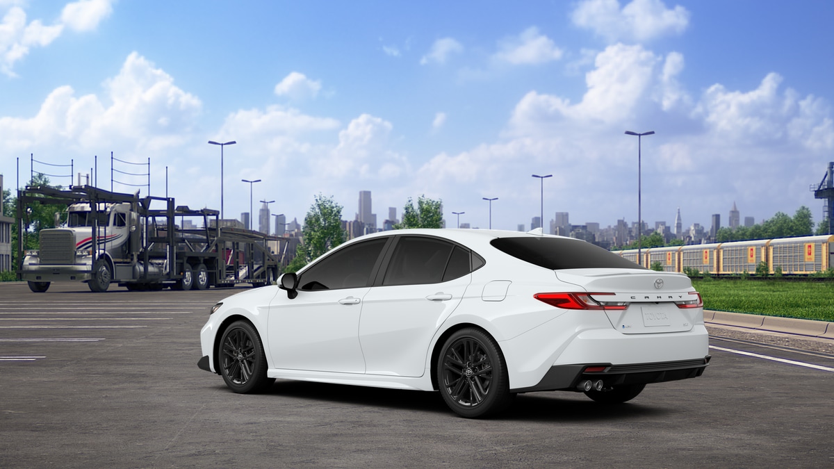 2026 Toyota Camry SE - Photo 6