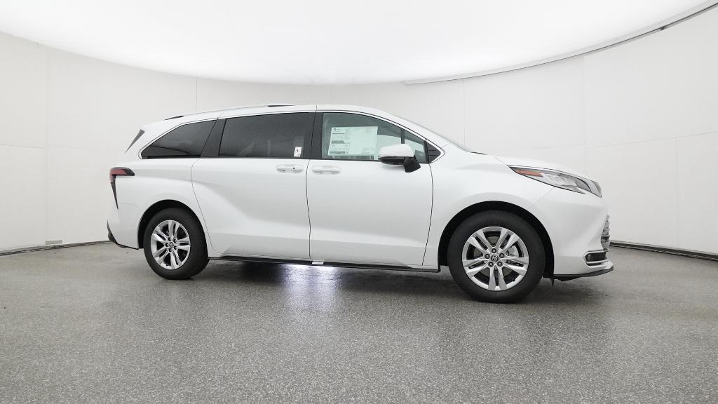 2026 Toyota Sienna Limited photo 3