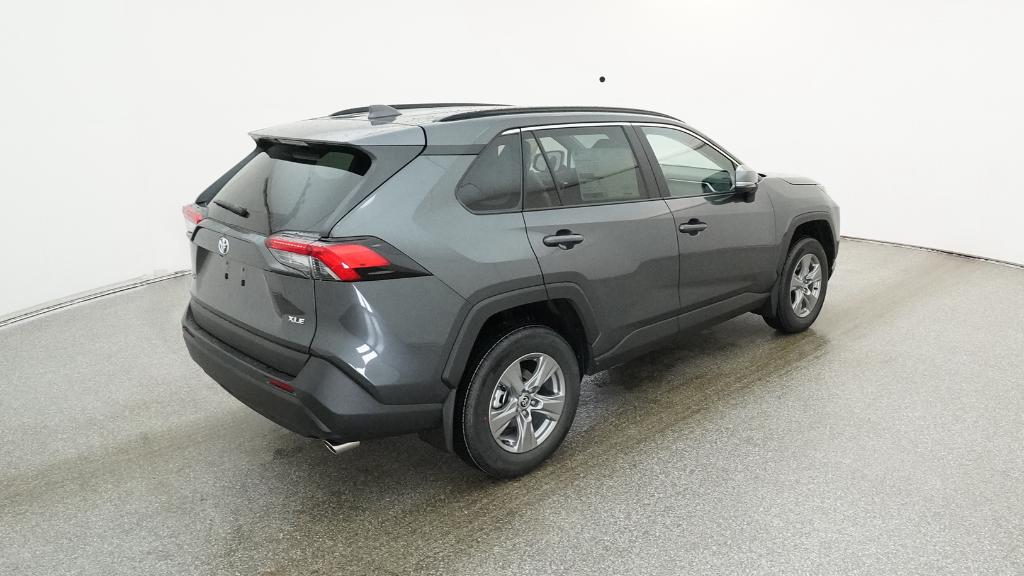 2025 Toyota RAV4 XLE photo 3