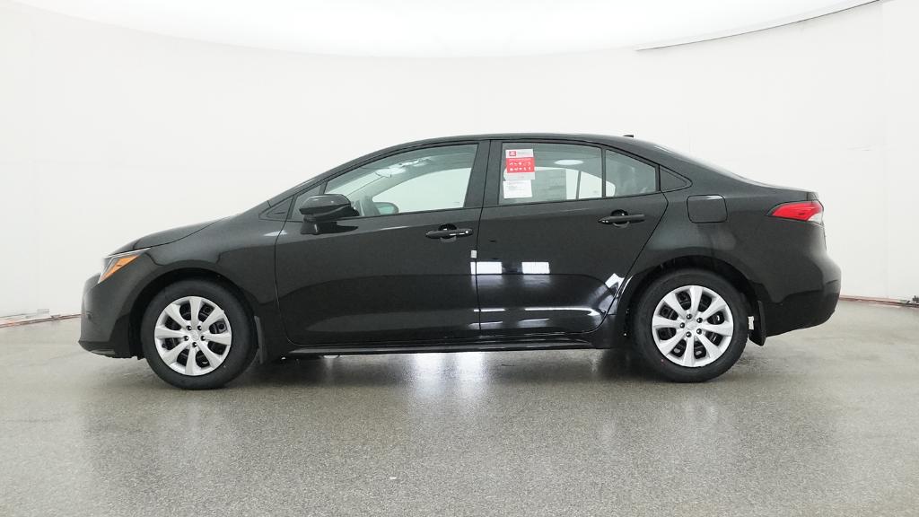 2026 Toyota Corolla LE photo 3