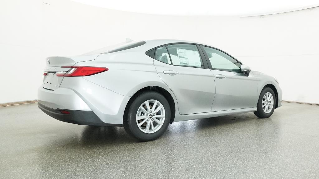 2026 Toyota Camry LE photo 2