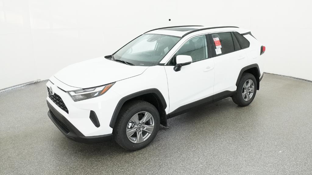 2025 Toyota RAV4 XLE's photo