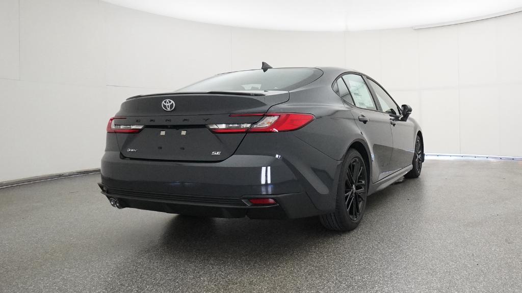 2026 Toyota Camry SE photo 3
