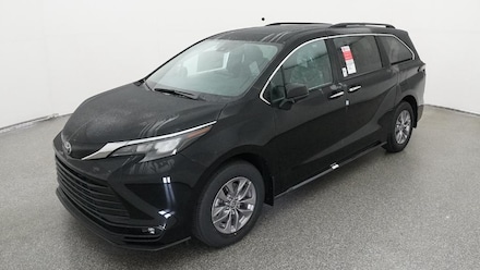 2026 Toyota Sienna XLE 8 Passenger Van Passenger Van