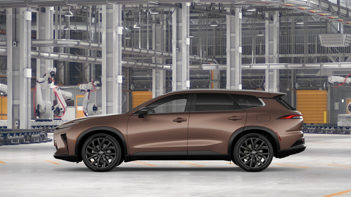 2026 Toyota Crown Signia Limited photo 3