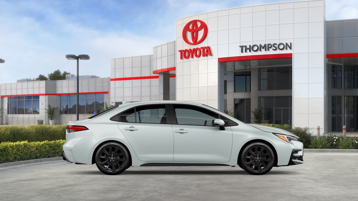 2026 Toyota Corolla SE - Photo 12