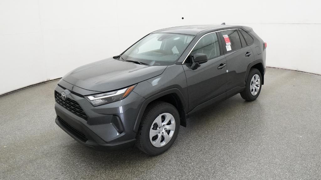 2025 Toyota RAV4 LE's photo