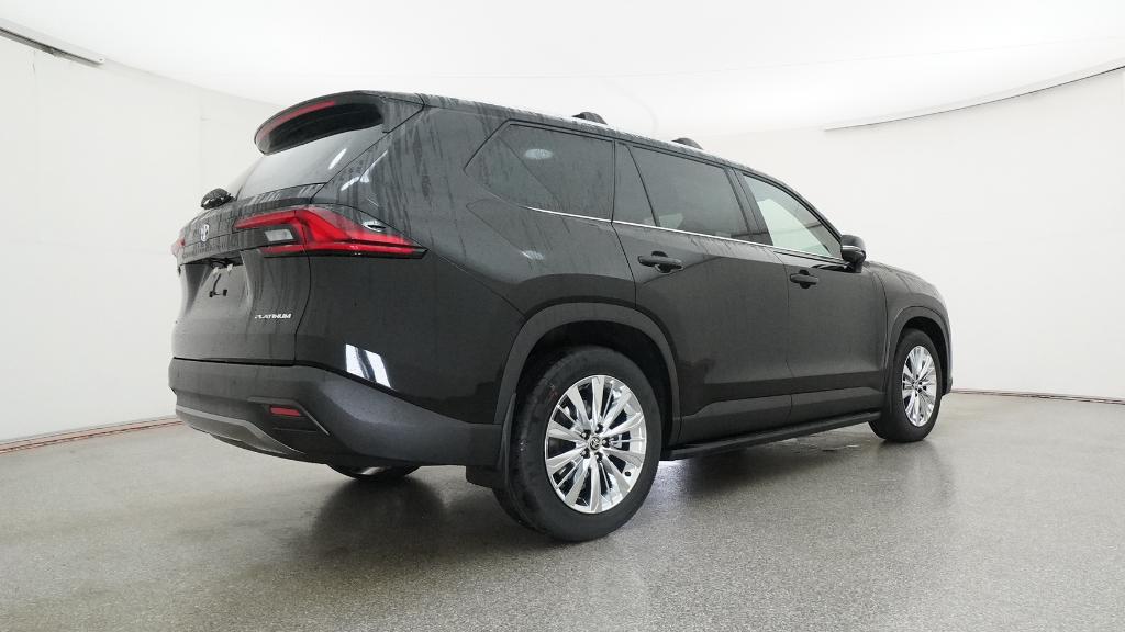2026 Toyota Grand Highlander Platinum photo 3