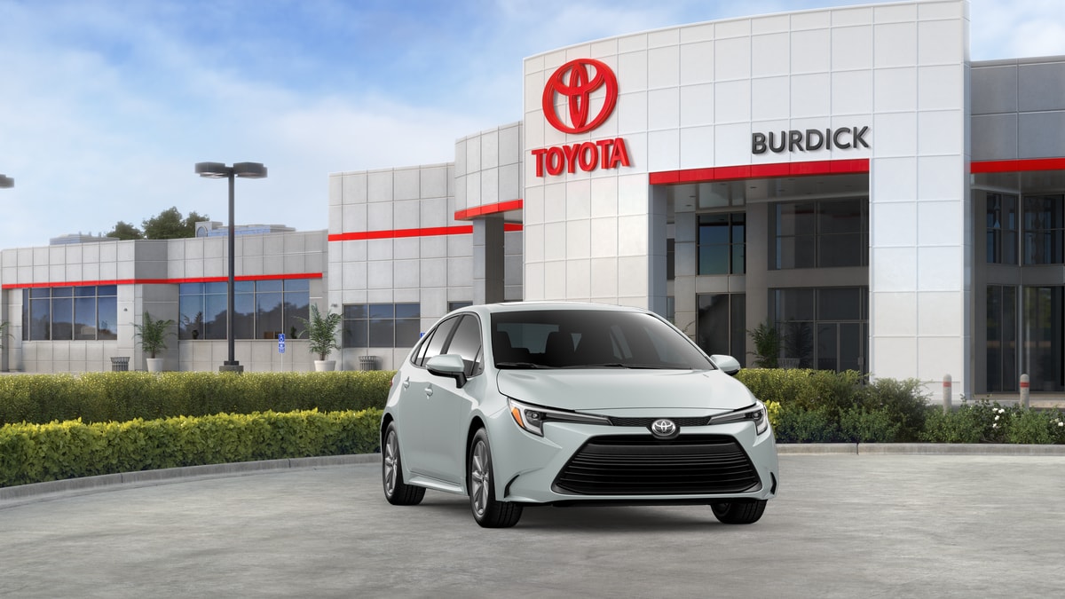 2026 Toyota Corolla XLE - Photo 16